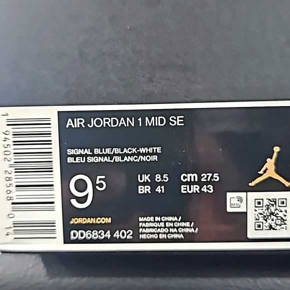 Air jordan 1 mid SE 'Signal blue' men's 9.5 product code DD6834 402 - Picture 7 of 7